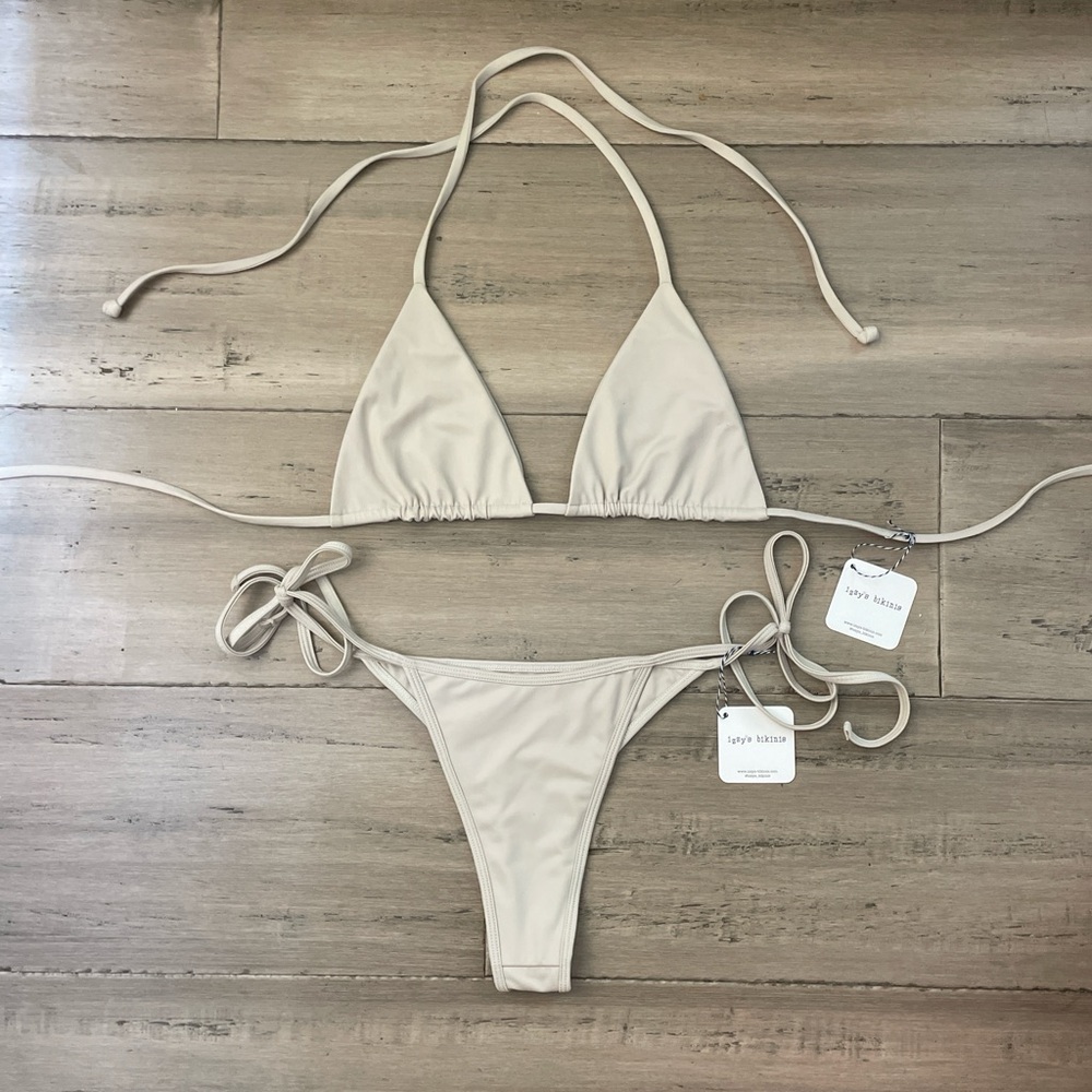 Izzy’s Bikinis